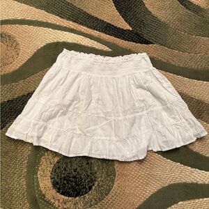 Wear it Declare it white ruffle skirt
XL